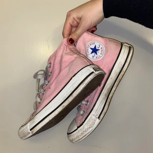 Rosa converse - Ljus rosa converse i storlek 37 