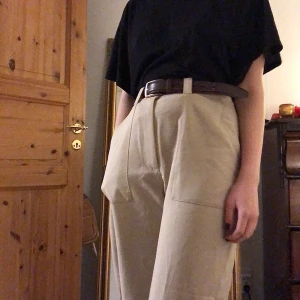 Weekday byxor - Fina beiga byxor i från weekday! I modellen quinn ⭐️⭐️⭐️