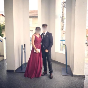 Brudtärnklänning, balklänning  - Säljer den otroligt fina klänningen från JJ’s House, har används bara en gån på en bröllop. lappen sitter kvar. Nypris 1609kr