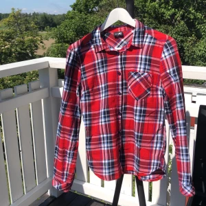 Tunn flanellskjorta  - Tunn flanellskjorta från JC. 