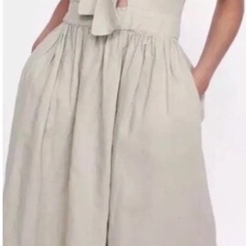 En svinsöt klänning i linne från Zara i storlek XS! . Klänningar.