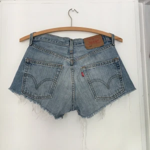 Levisshorts - Supersnygga Levisshorts i fin modell. Fint skick!💘💘