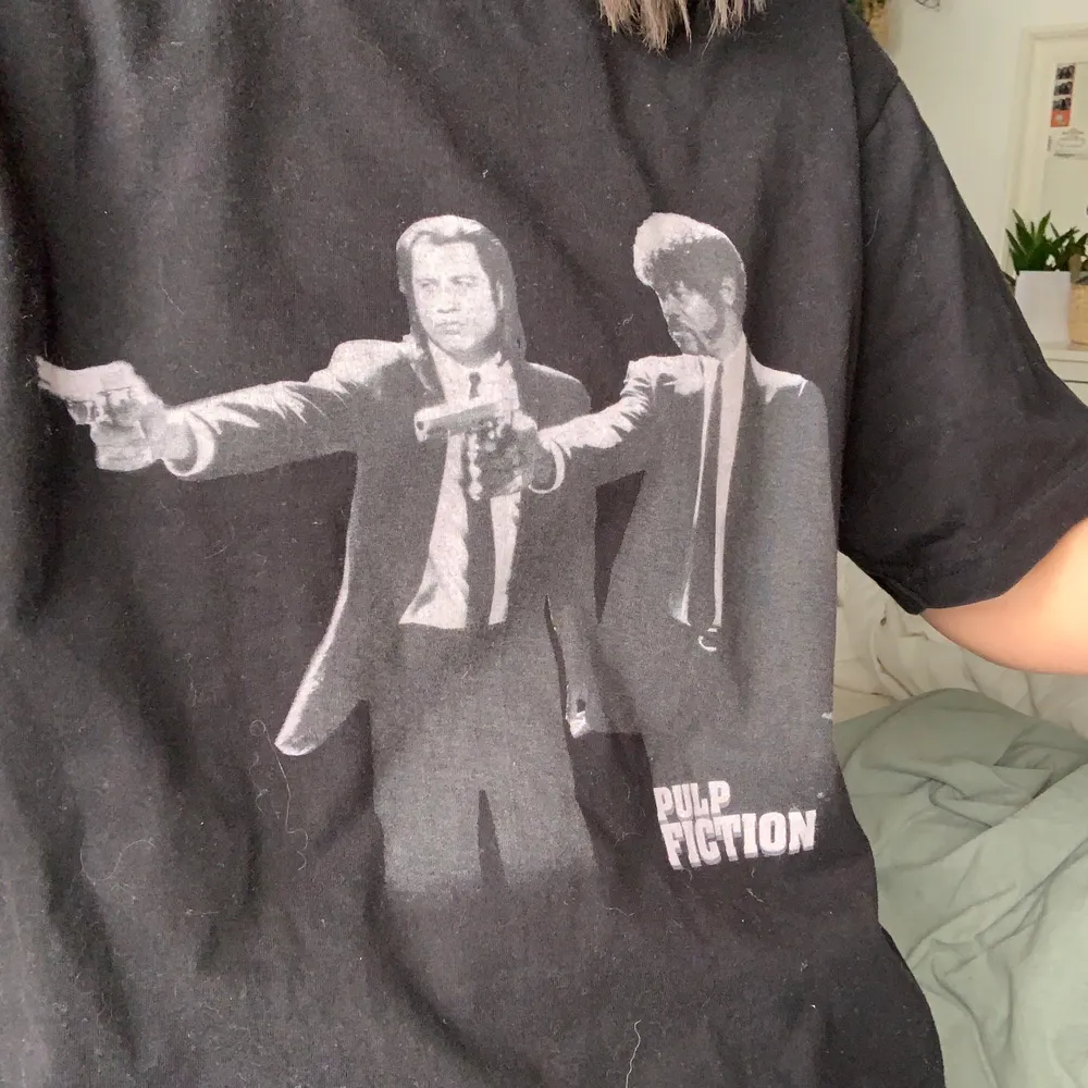 T-shirt från carlings med Pulp Fiction motiv . T-shirts.
