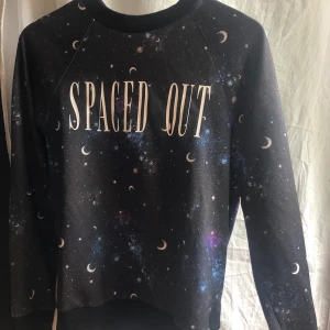 Tröja - Tröja från H&M, den är i bra skick och inte använd så många gånger