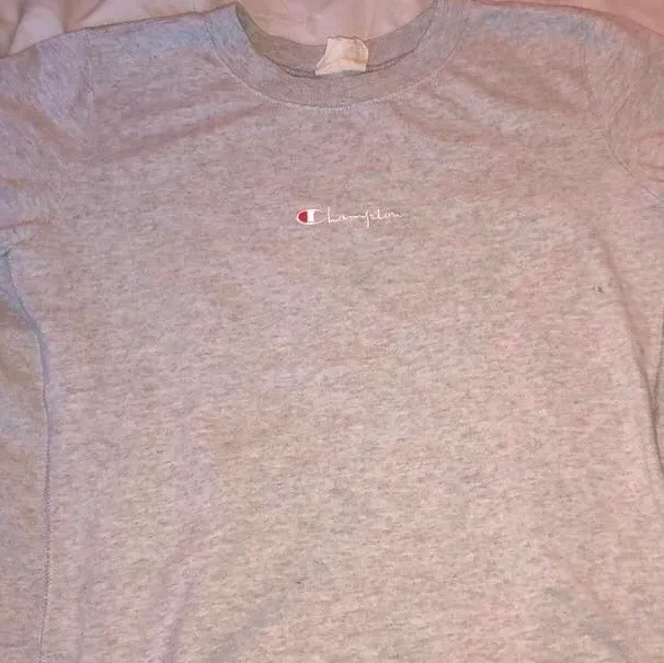 Köpt på Urban Outfitters för ett tag sen för 499kr, tröjan är i gott skick. 💖 Priset kan diskuteras. T-shirts.