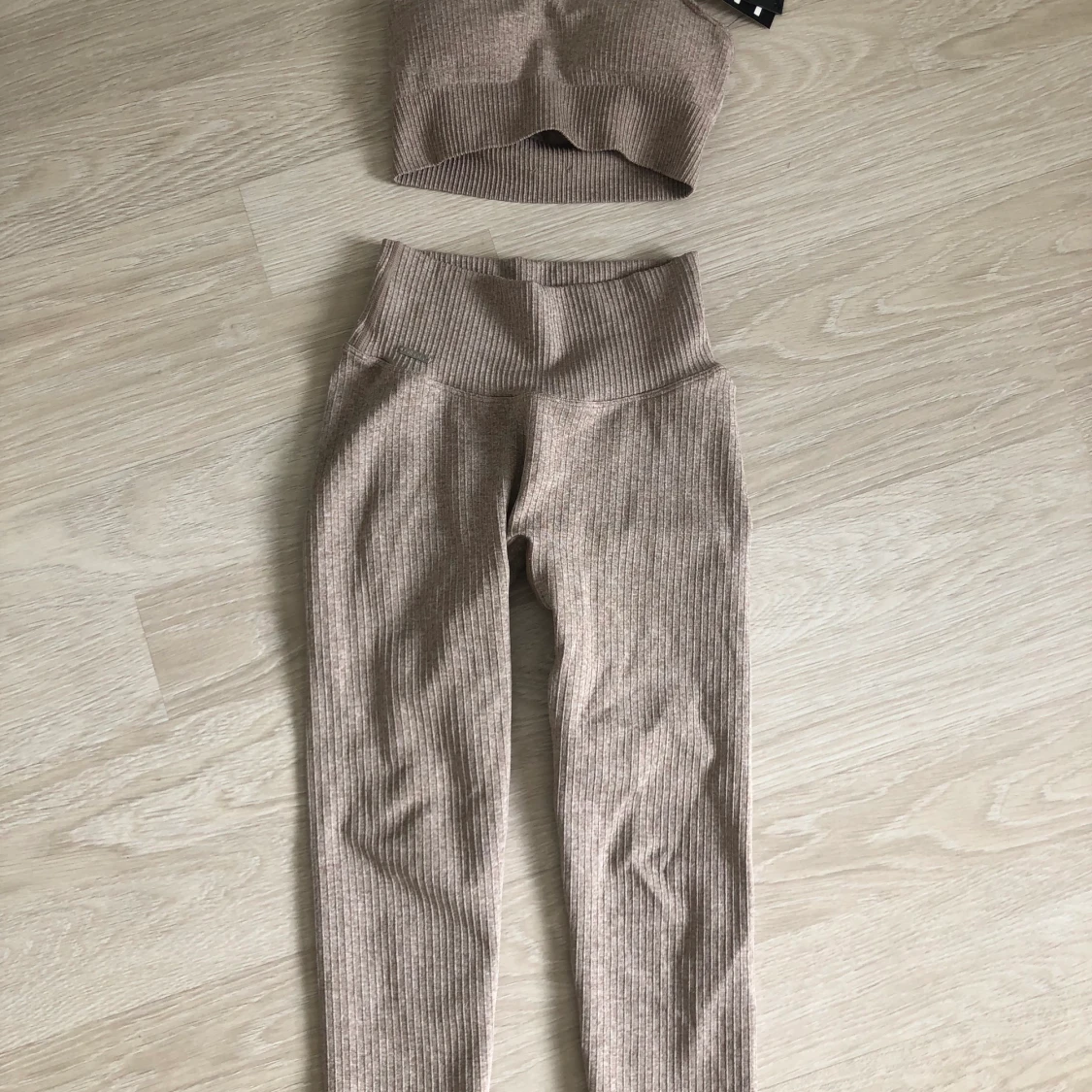 Aimn träningsklädee