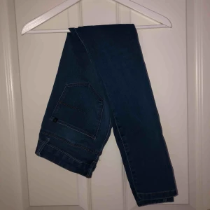  - Blåa stretchiga jeans från VERO MODA