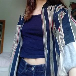 Ralph Lauren jacka - Superfin skjorta/jacka från Ralph Lauren! Passar jättebra som inomhusjacka på vintern eller som utomhusjacka på våren/sommaren. Hel och ren! Köparen står för frakt. Swish. ❤️
