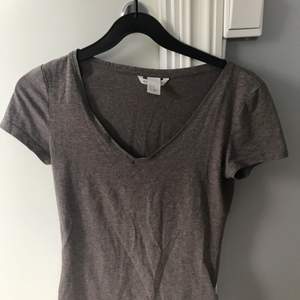 En tshirt från H&M, använder inte längre, köparen står för frakt