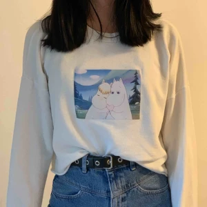  - säljer min älskade tröja!! använd mycket men i väldigt bra skick! Buda! högsta bud just nu: 350kr