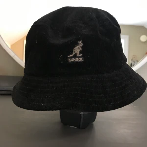 Kangol Hatt - Kangol hatt i M, nypris ca 600kr
