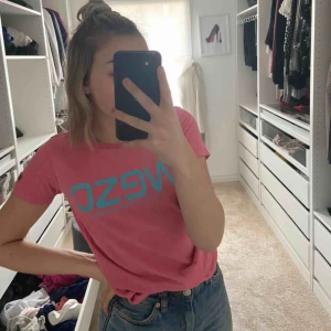  - Snygg t shirt från Wezc, typ aldrig använd