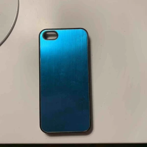  - Blått/svart skal till iphone 5/5s/5se
