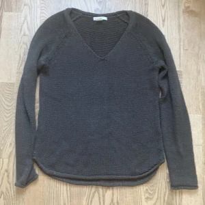 Brun V-ringad tröja - Brun V-ringad tröja från Hm, storlek Xs