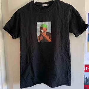 Svinball T-shirt med Frank ocean motiv. Knappt använd då den är lite för liten. 