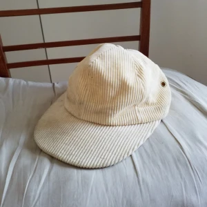  - Manchesterkeps med lagom mycket skavanker:)