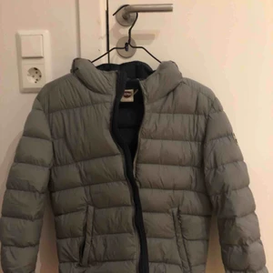  - Colmar down jacket women size S, IT 40  (italian sizing)  Good condition :)  Grey/ navy blue colorway  Price can be discussed when interested. Meet up in Stockholm or send  via shipping 