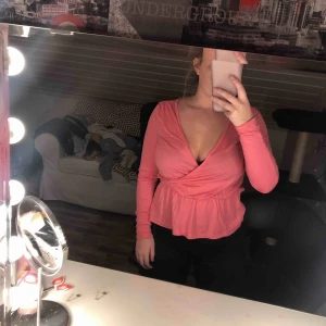  - Fin tröja från bikbok, fint skick 