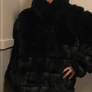  - Denna jacka finns att hämta i Uppsala. Väldigt fint skick! Storlek 38. 1000kr nypris och köpt för ett år sedan. 