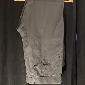 Very nice pair of pants that fit and feel really good 👍Im a w32 however these pants fit nicely with a belt. super good condition nothing wrong with it. 
