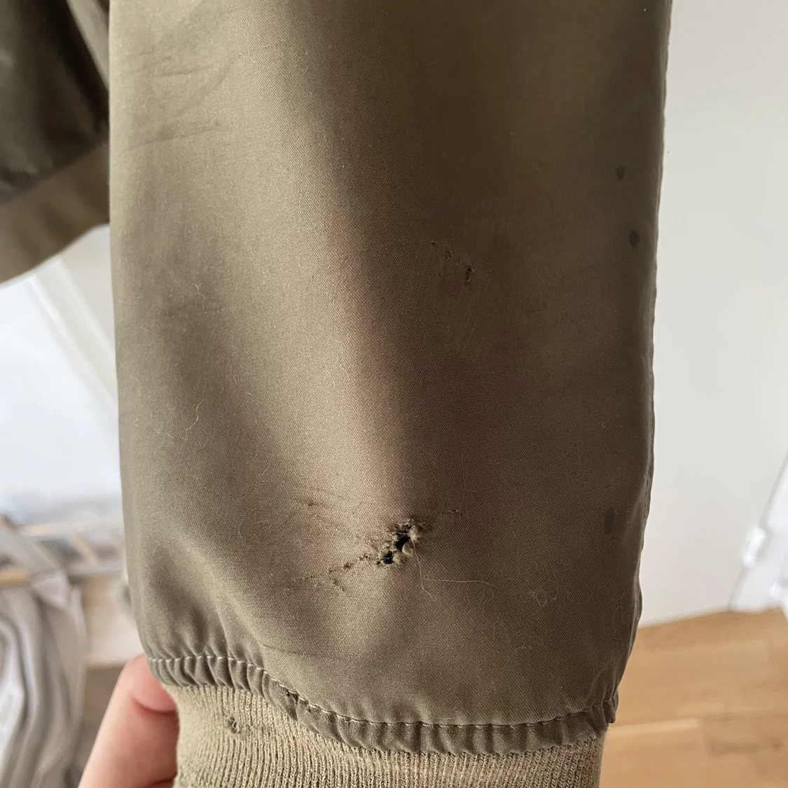 Gant Vårjacka(hål i ärm) - 91