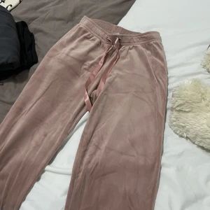 ginatricot mjukisar - i storlek S, jätte fin skick