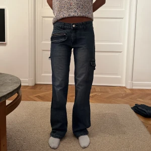 Cargo byxor!  - Så snygga cargo likande byxor! 