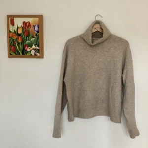 Mysig stickad tröja  - En mysig stickad tröja som värmer bra under höst och vinter 🍂