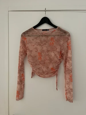 Tröja från Boohoo - Inte använd mer än två gånger. Bra skick! 