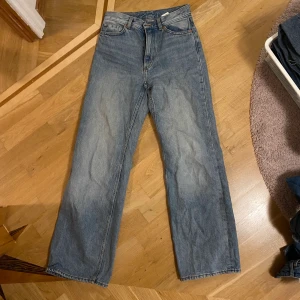 Monki jeans - Monki jeans modell Yoko. 