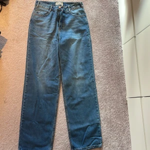 Jeans från Dilvin - Blå jeans från Dilvin, storlek 40. 50kr+frakt