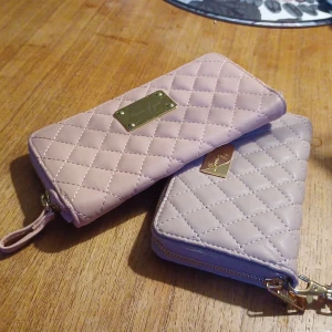 Plånböcker  - Rosa plånböcker 