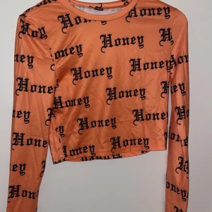 Tröjor xs - Två första knappt använda tröjor, sista adidas lite använd. 