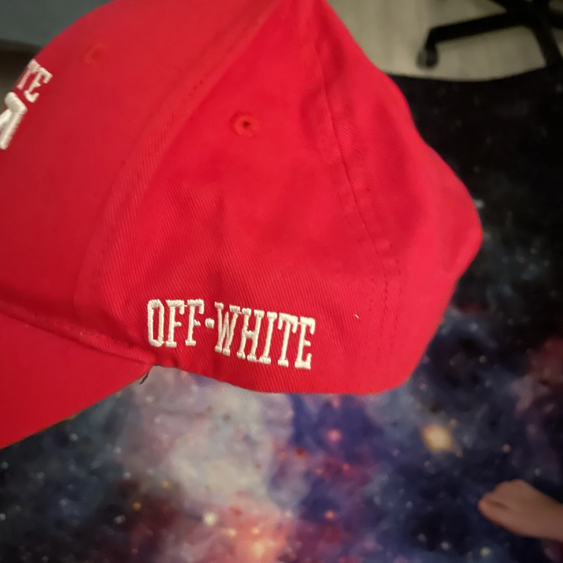 Off white keps  - 90