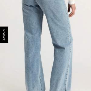 Säljer dessa ljusblåa jeans, köpa från Lindex för 499 kr. Storlek 38/UK 12. Modell ”Hanna”