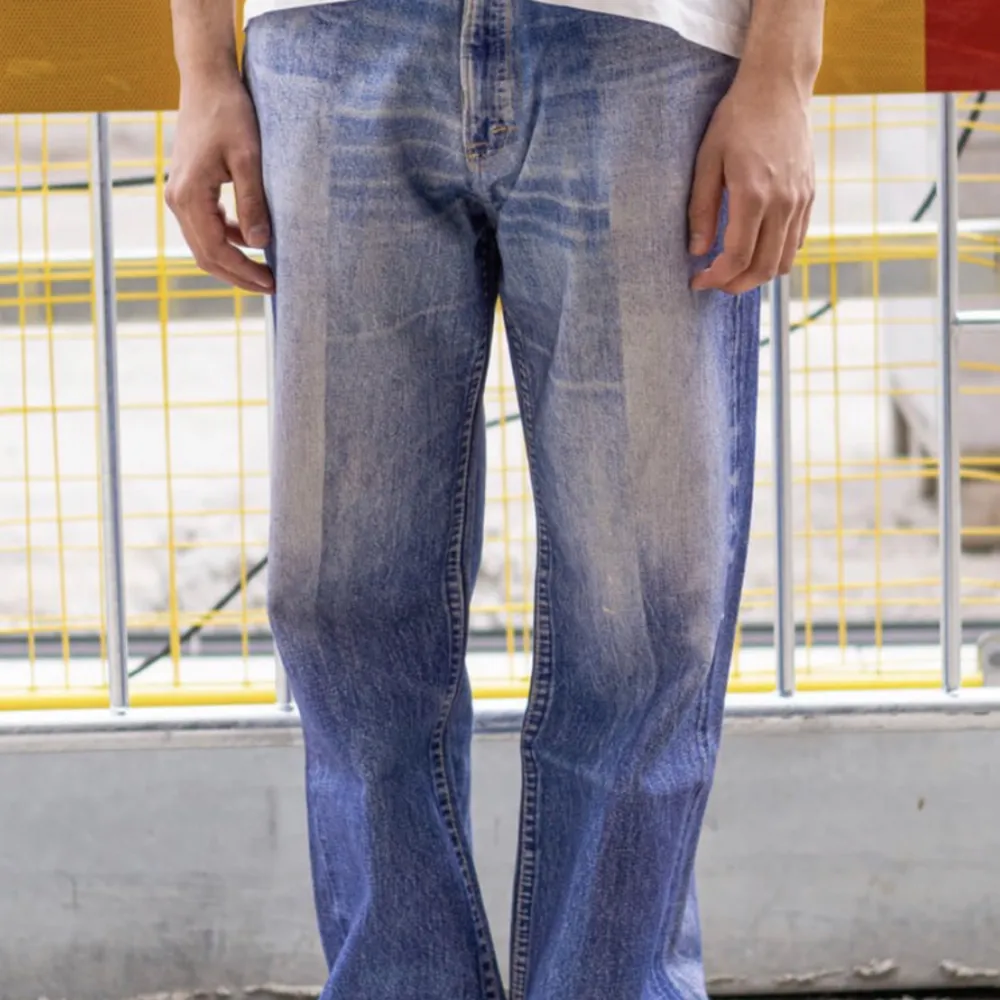 Our legacy third cut jeans Storlek: 29 Skick: 9/10 Retail: 3400kr Säljes för: 2000kr + frakt. Jeans & Byxor.