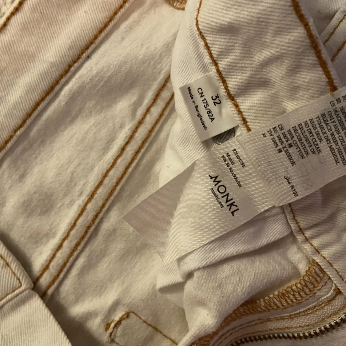 Byxor från monki - 90