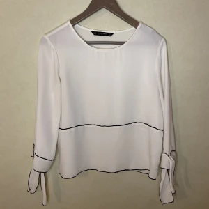 Zara blus strl. XS - Fin topp.