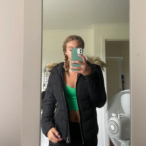 Jacka from ONLY - En fin jacka men har en trasig ficka i innertyget. Annars hel!