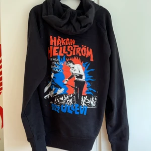 Håkan Hellström strl M - Använt 1 gång, nypris 800kr men säljer för 600, pris kan ändras