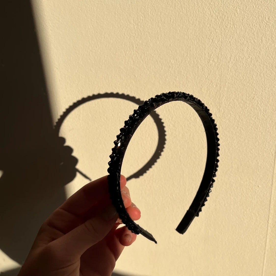 Svart diadem med strass