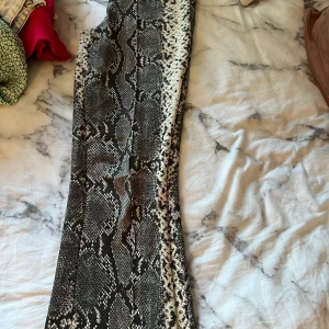 Den är S passar M - Sköna.