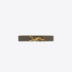 Ysl armband - Säljer mitt ysl armband då de inte kommer till användning, skriv för egna bilder💓