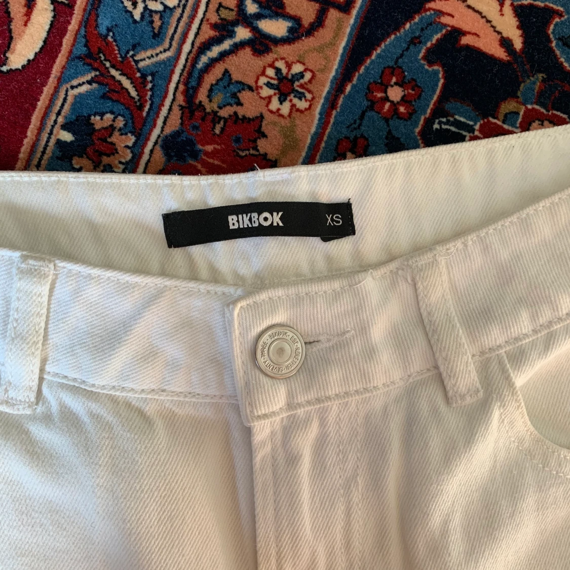 Vita shorts från Bik Bok - 91