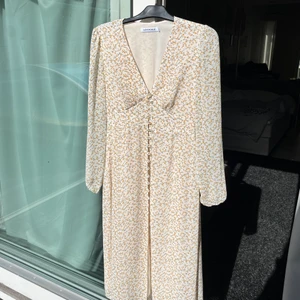 Adoore klänning - Superfin maxi adooreklänning! Paris dress i mönster ”Lemon”. 500 exklusive frakt. 💕