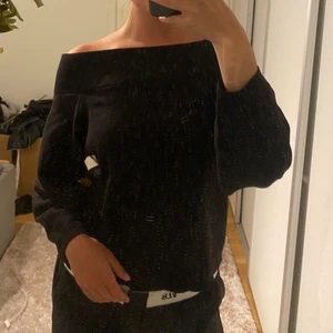 Off-shoulder tröja - Fint skick S