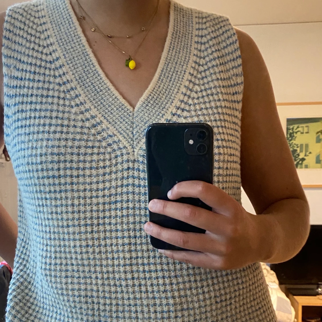  stickad väst från COS