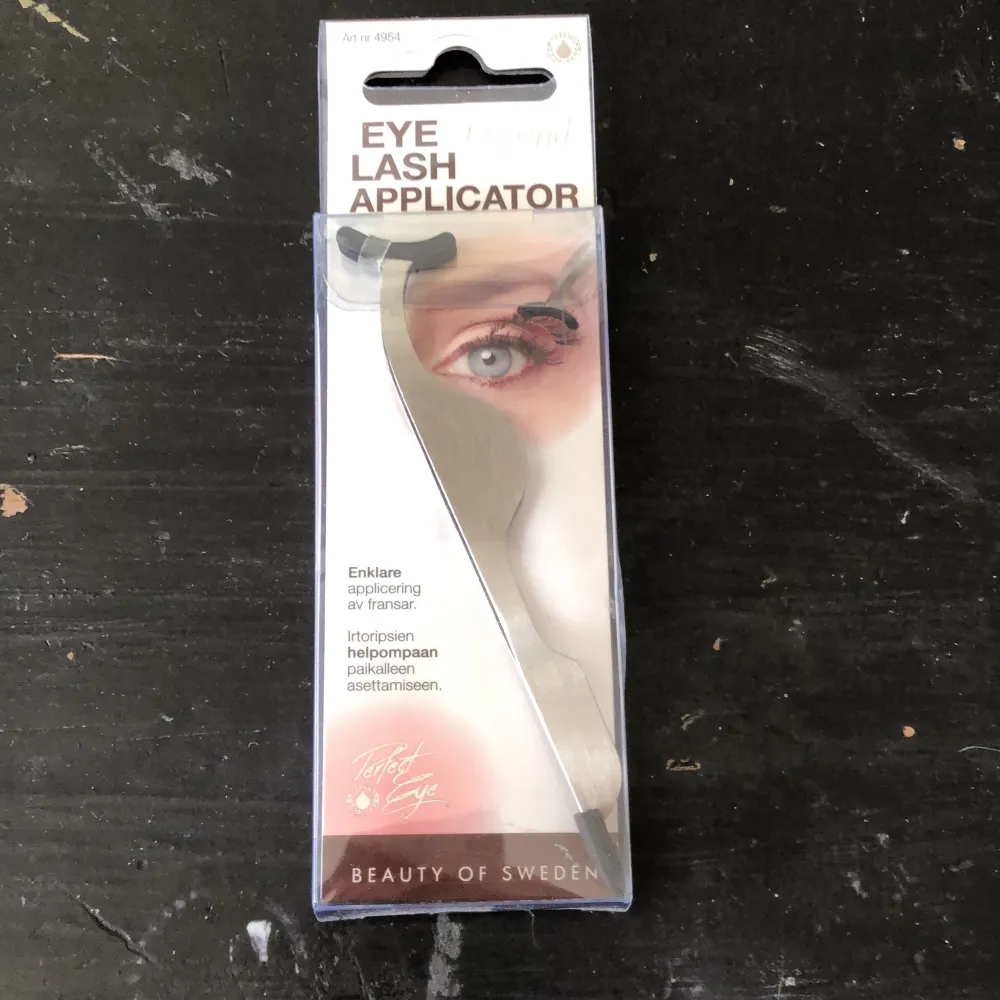 En helt ny oöppnad lash applicator ifrån depend som jag säljer för att jag har två ❤️. Övrigt.