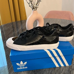 Adidas Nizza RF W - Använd 1gång nästan helt nytt  Adidas Nizza