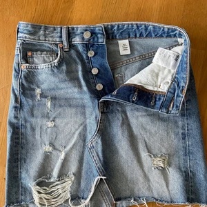 Jeanskjol HM  - En fin kjol i bra skick 🤩